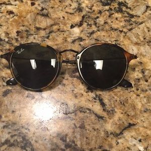 Ray bans sunglasses 🕶 NEW.